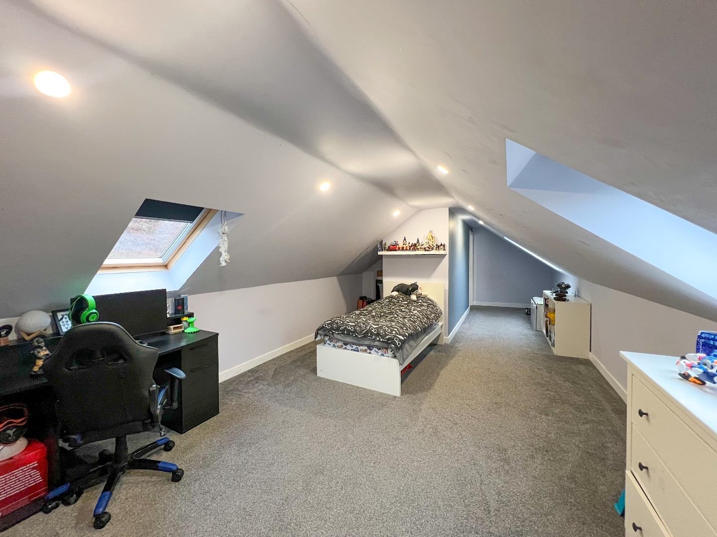 Garreg Road, Pontycymer, Bridgend County Borough, CF32 8EL